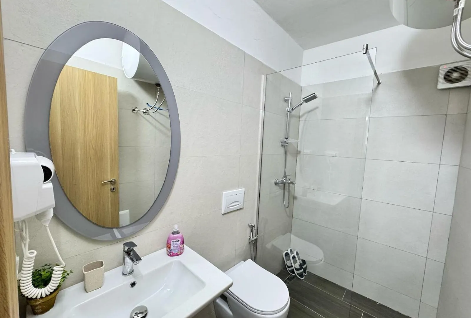 Wiola'S Vlora Private Villa With Private Parking Albania